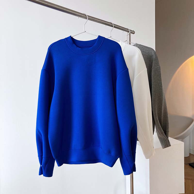 Thin loose top sweater