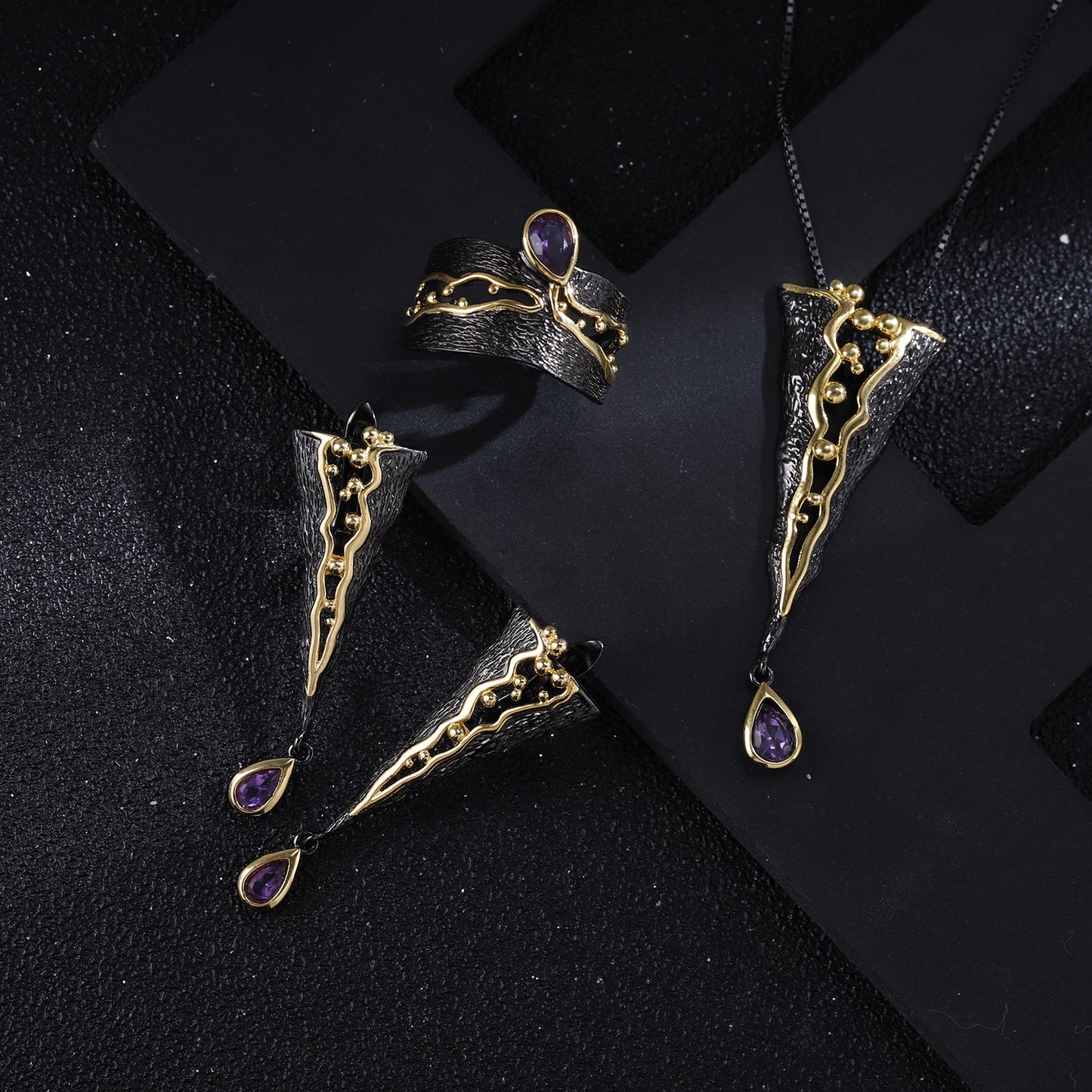 Natural amethyst ring