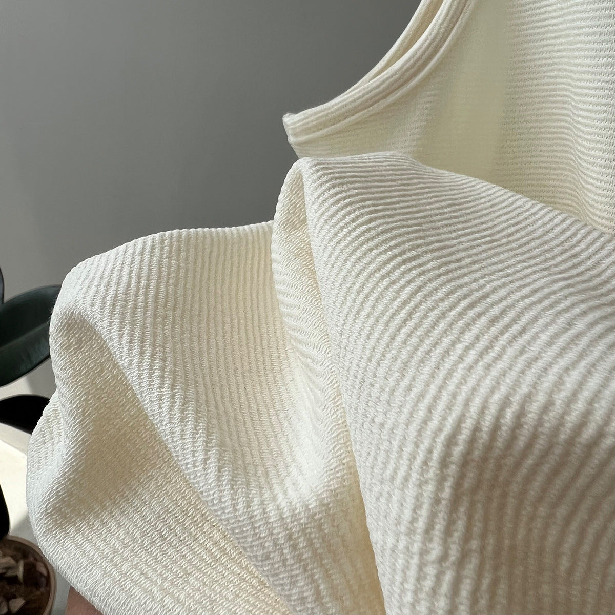 Sleeveless u-neck dress