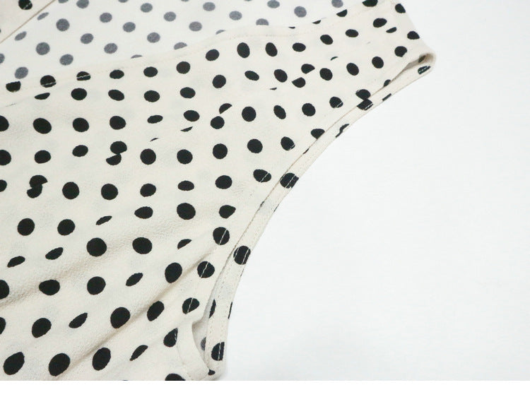 Deep v-shaped collar dress