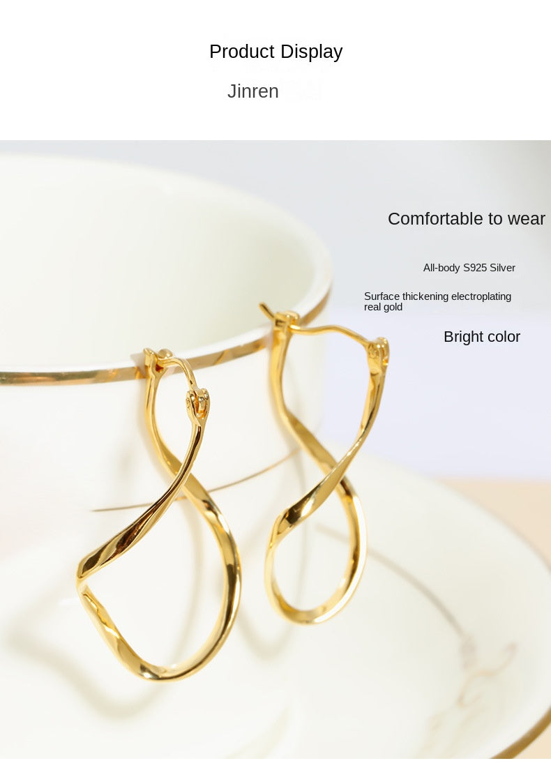 Curved silver earrings