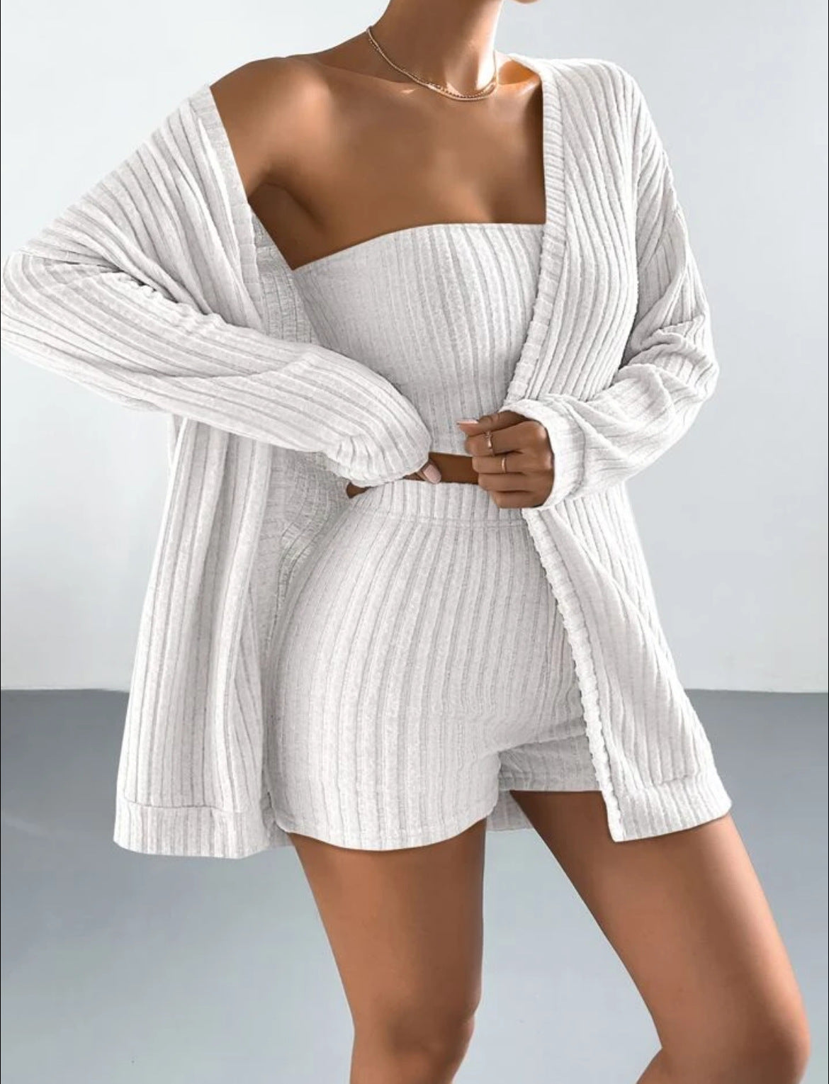 Long sleeved shorts three piece set