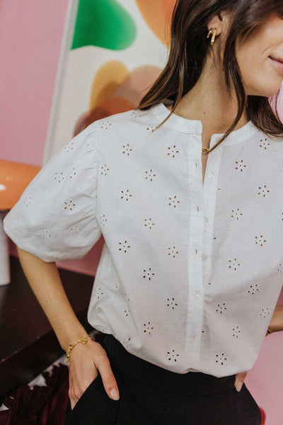 Hollowed pattern round neck shirt