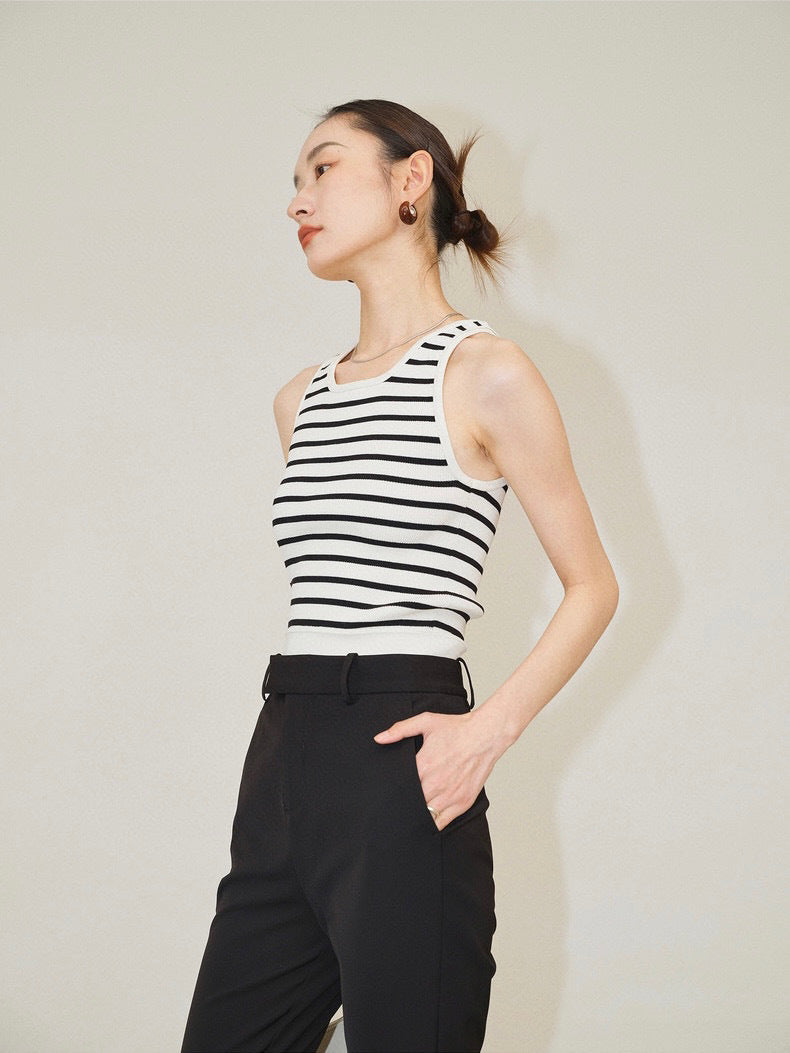 Knitting striped camisole