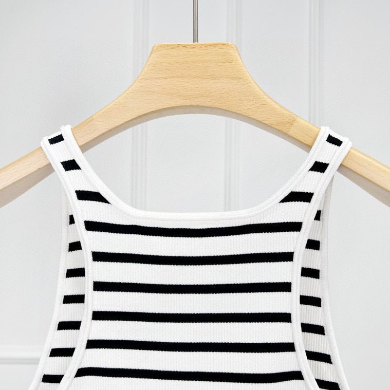 Knitting striped camisole